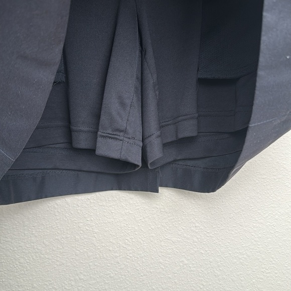 Izod XFG - cool fx - golf skirt - size 8 - Picture 6 of 7